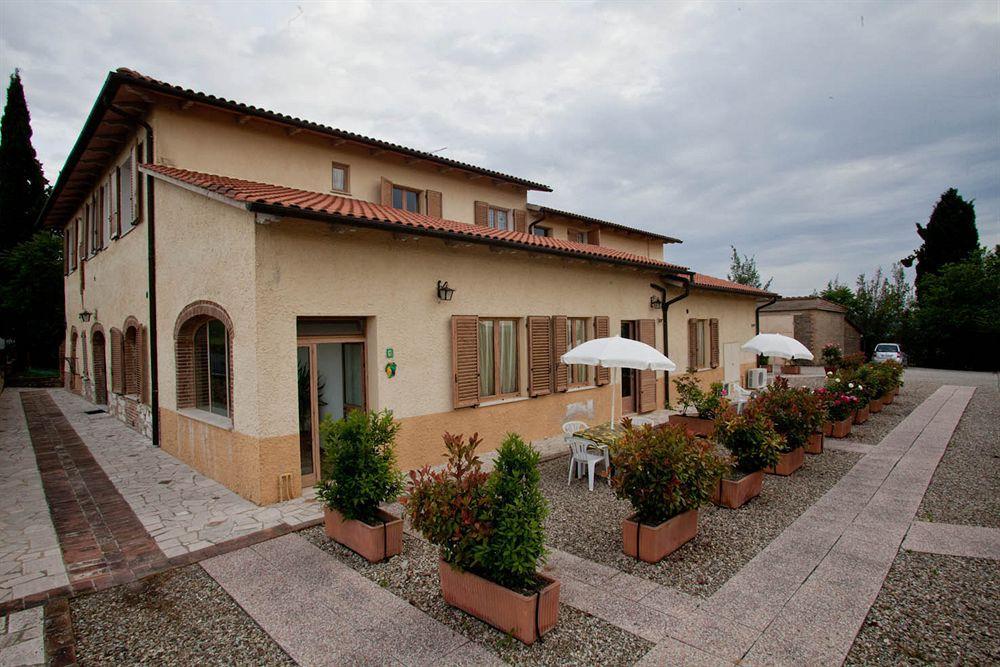 Casa Vacanze Santa Caterina Asciano Extérieur photo