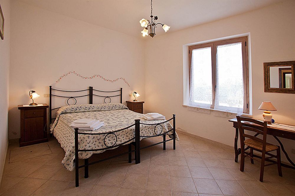 Casa Vacanze Santa Caterina Asciano Extérieur photo