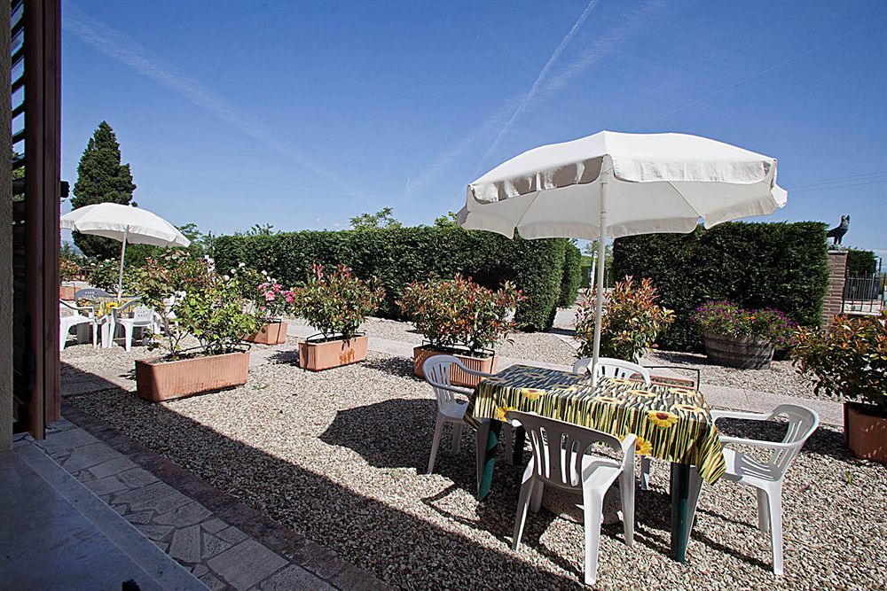 Casa Vacanze Santa Caterina Asciano Extérieur photo